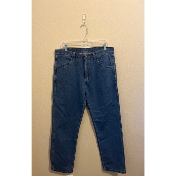 Men’s Wrangler Regular Fit Jeans - Picture 1 of 2